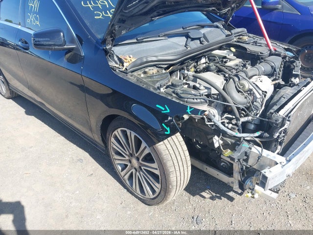 44912452 :رقم المزاد ، WDDSJ4GB8HN491314 vin ، 2017 Mercedes-benz Cla 250 4matic مزاد بيع