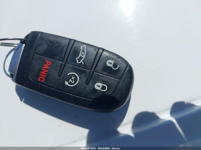 44912472 :رقم المزاد ، 2C3CCAEG8GH324453 vin ، 2016 Chrysler 300c مزاد بيع