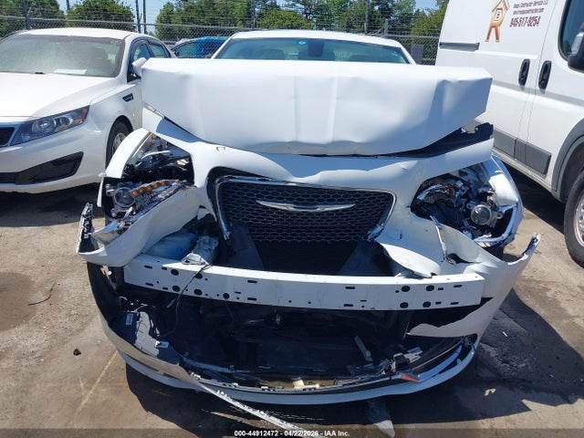 44912472 :رقم المزاد ، 2C3CCAEG8GH324453 vin ، 2016 Chrysler 300c مزاد بيع