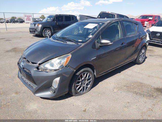 JTDKDTB31F1579850 Toyota Prius C Two