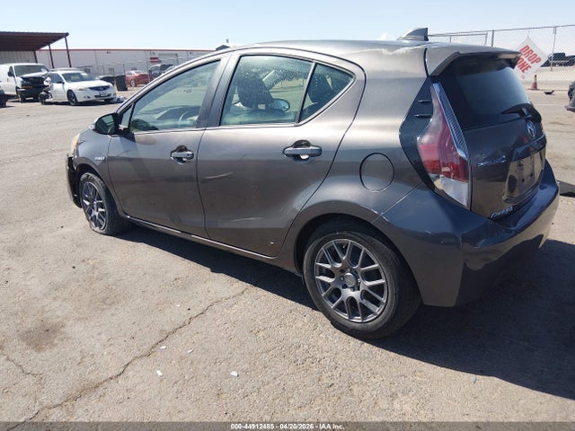 JTDKDTB31F1579850 Toyota Prius C Two