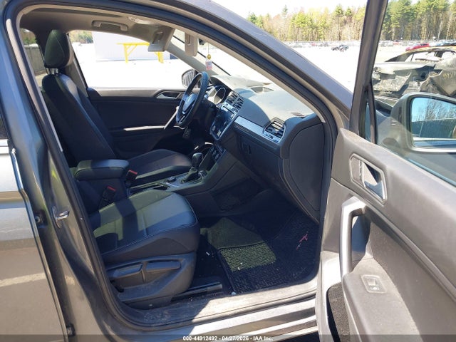 2021 Volkswagen Tiguan 2.0t Se/2.0t Se R-line Black/2.0t Sel მანქანა იყიდება აუქციონზე, vin: 3VV2B7AX5MM056172, აუქციონის ნომერი: 44912492
