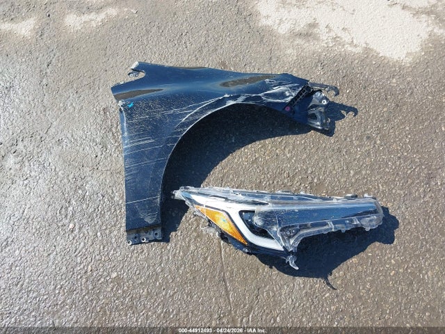 JTDBCMFE2R3045673 Toyota Corolla Hybrid Le