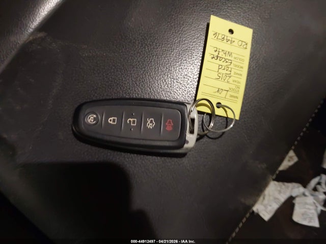 44912497 :رقم المزاد ، 1FMCU9J93FUA29377 vin ، 2015 Ford Escape Titanium مزاد بيع