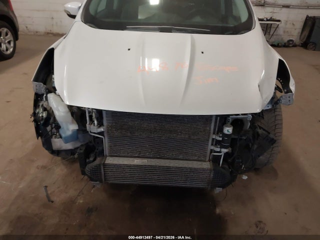 44912497 :رقم المزاد ، 1FMCU9J93FUA29377 vin ، 2015 Ford Escape Titanium مزاد بيع