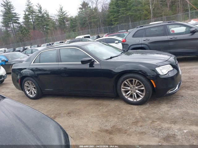 Продаж на аукціоні авто 2017 Chrysler 300 Limited, vin: 2C3CCAAG7HH663759, номер лоту: 44912501