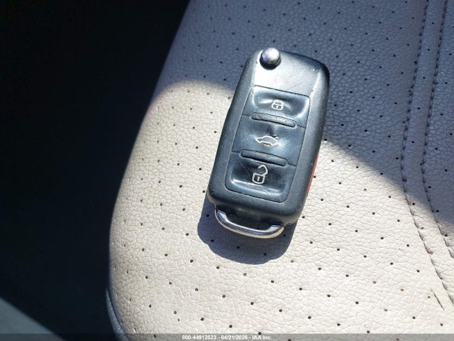 1VWBV7A35FC103396 Volkswagen Passat 2.0l Tdi Se
