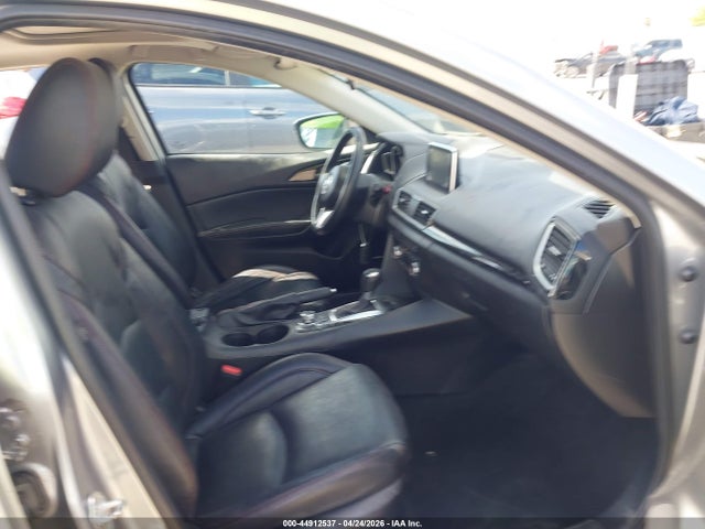 44912537 :رقم المزاد ، JM1BM1W70F1231555 vin ، 2015 Mazda Mazda3 I Grand Touring مزاد بيع