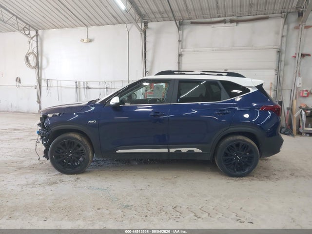 44912538 :رقم المزاد ، KNDEUCA29N7311145 vin ، 2022 Kia Seltos Nightfall Edition مزاد بيع