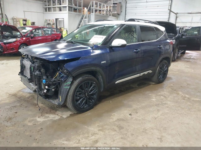 44912538 :رقم المزاد ، KNDEUCA29N7311145 vin ، 2022 Kia Seltos Nightfall Edition مزاد بيع