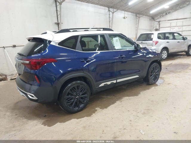 44912538 :رقم المزاد ، KNDEUCA29N7311145 vin ، 2022 Kia Seltos Nightfall Edition مزاد بيع