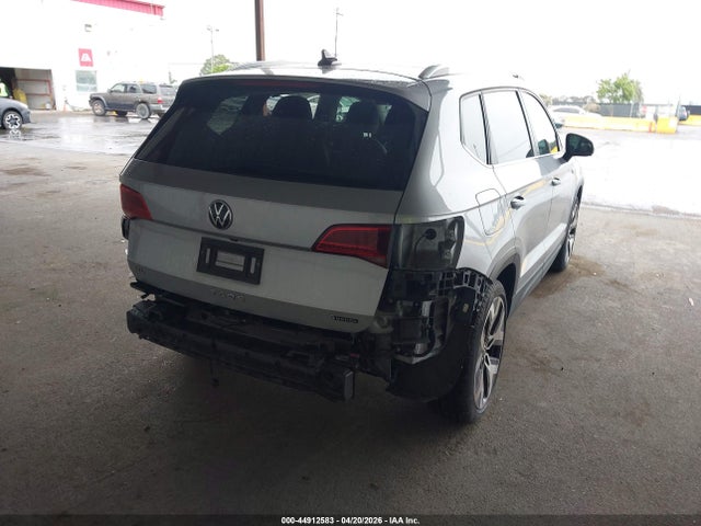 3VV2X7B2XNM083955 Volkswagen Taos 1.5t Sel
