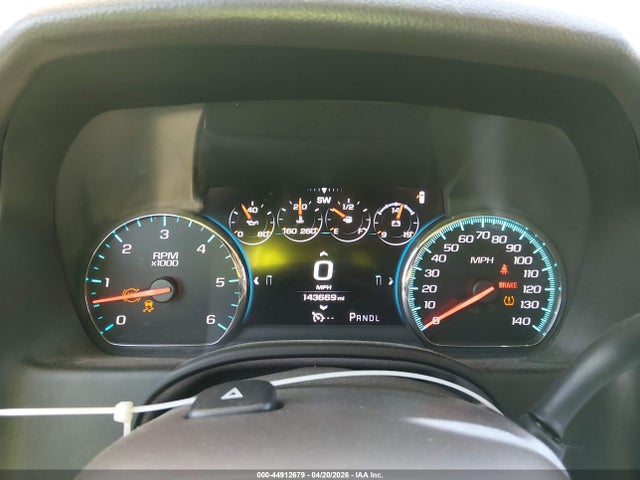 44912679 :رقم المزاد ، 1GKS1CKJ3HR122201 vin ، 2017 Gmc Yukon Denali مزاد بيع