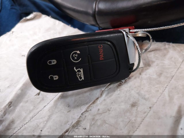 44912714 :رقم المزاد ، 1C4PJMDN3KD210791 vin ، 2019 Jeep Cherokee Limited 4x4 مزاد بيع
