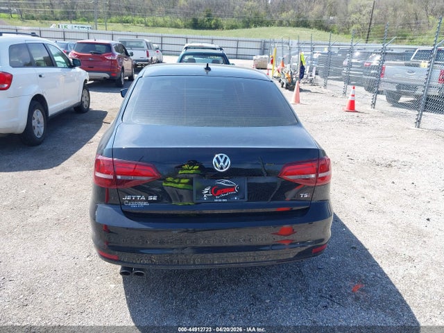 3VWDB7AJ5JM259428 Volkswagen Jetta 1.4t Se/1.4t Wolfsburg Edition
