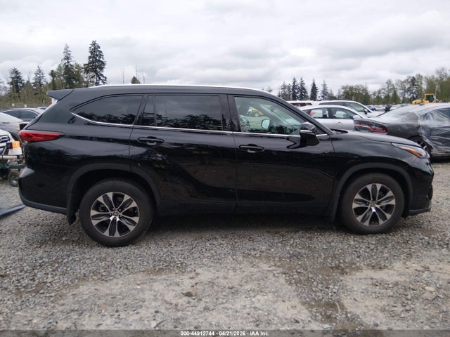 5TDGZRBH5MS524386 Toyota Highlander Xle