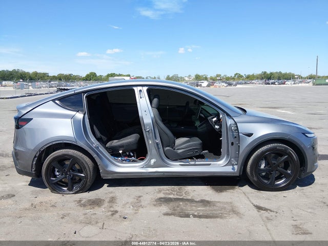 Продаж на аукціоні авто 2026 Tesla Model Y All-wheel Drive/long Range Launch Series/premium All-wheel Drive, vin: 7SAYGDEE0TA590684, номер лоту: 44912774