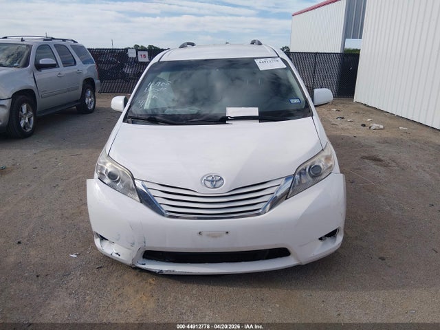 Продажа на аукционе авто 2015 Toyota Sienna Le 8 Passenger, vin: 5TDKK3DC8FS577924, номер лота: 44912778