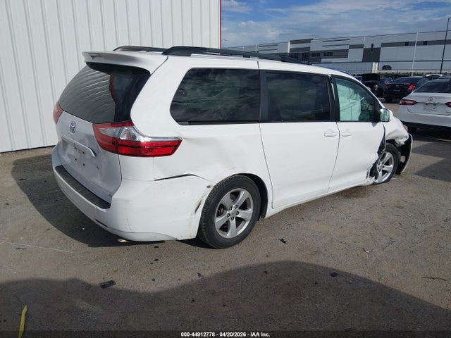 Продажа на аукционе авто 2015 Toyota Sienna Le 8 Passenger, vin: 5TDKK3DC8FS577924, номер лота: 44912778