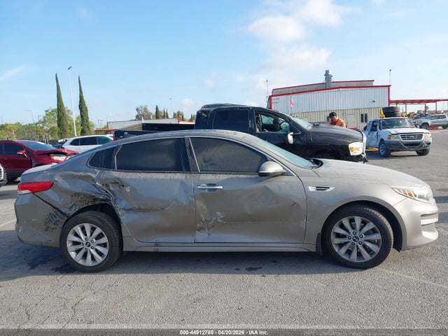 Продажа на аукционе авто 2016 Kia Optima Ex, vin: 5XXGU4L34GG037884, номер лота: 44912785