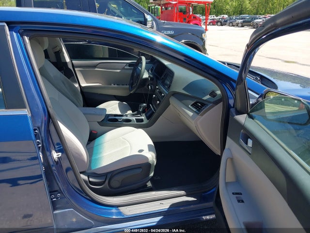 2016 Hyundai Sonata Se მანქანა იყიდება აუქციონზე, vin: 5NPE24AF9GH361881, აუქციონის ნომერი: 44912832