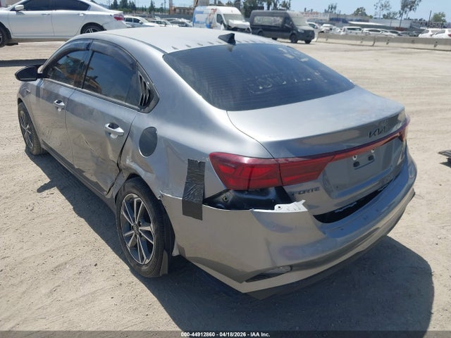 44912860 :رقم المزاد ، 3KPF24AD1PE648008 vin ، 2023 Kia Forte Lxs مزاد بيع