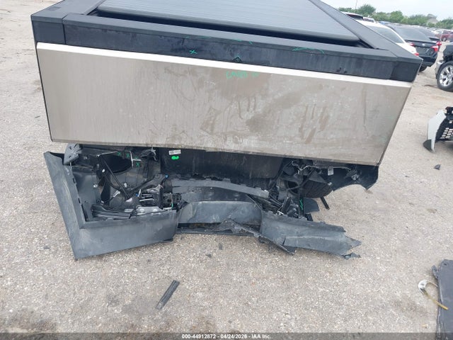 Tesla Cybertruck 2025 7G2CEHED9SA081510 Image 6