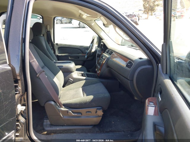 44912877 :رقم المزاد ، 1GNSCAE00BR399271 vin ، 2011 Chevrolet Tahoe Ls مزاد بيع