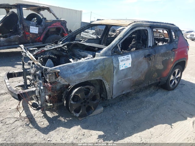 3C4NJCBB0JT137382 Jeep Compass Latitude Fwd