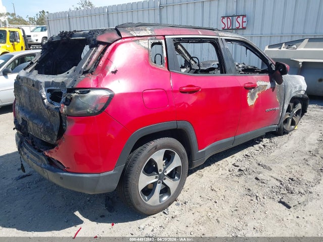 3C4NJCBB0JT137382 Jeep Compass Latitude Fwd