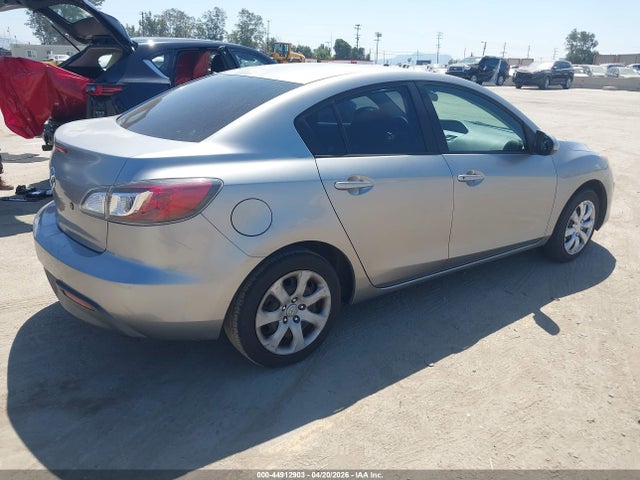 Продажа на аукционе авто 2011 Mazda Mazda3 I Sport, vin: JM1BL1UG9B1482915, номер лота: 44912903