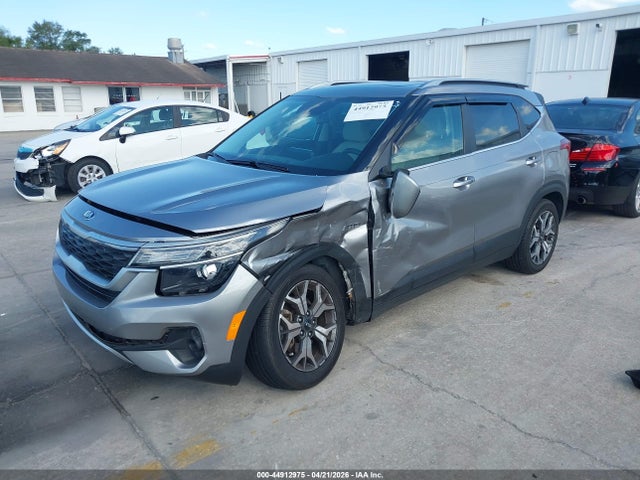 2021 Kia Seltos Ex მანქანა იყიდება აუქციონზე, vin: KNDERCAA2M7160141, აუქციონის ნომერი: 44912975