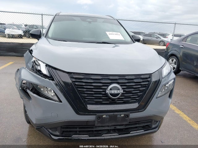 JN8BT3BA8PW011167 Nissan Rogue Sv Fwd