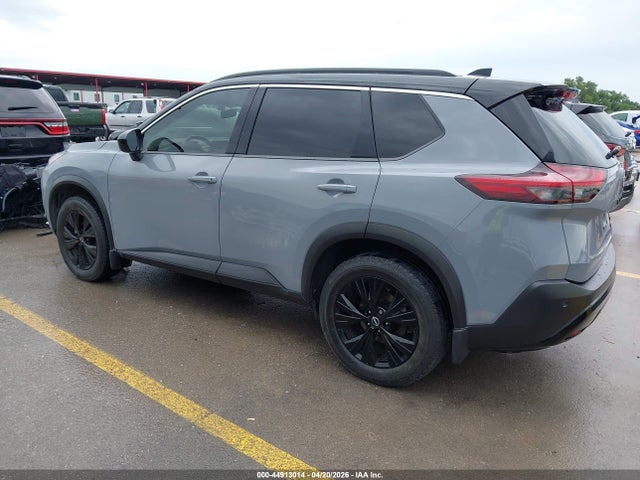 JN8BT3BA8PW011167 Nissan Rogue Sv Fwd