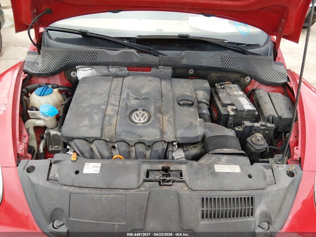 44913027 :رقم المزاد ، 3VWJP7ATXCM660711 vin ، 2012 Volkswagen Beetle 2.5l مزاد بيع