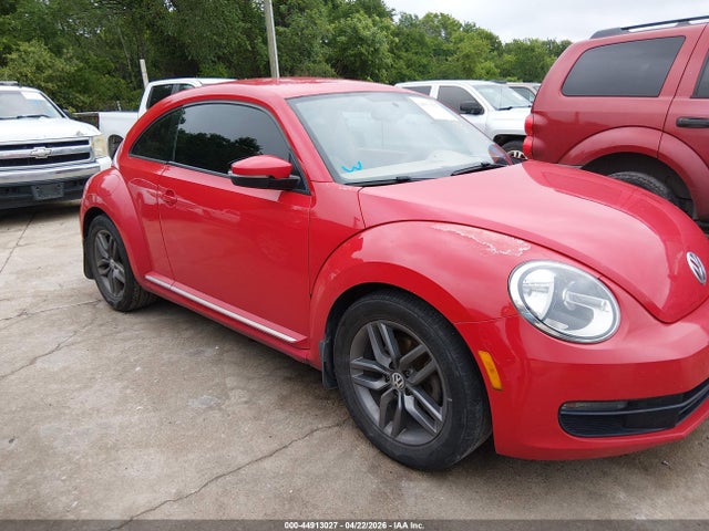 44913027 :رقم المزاد ، 3VWJP7ATXCM660711 vin ، 2012 Volkswagen Beetle 2.5l مزاد بيع