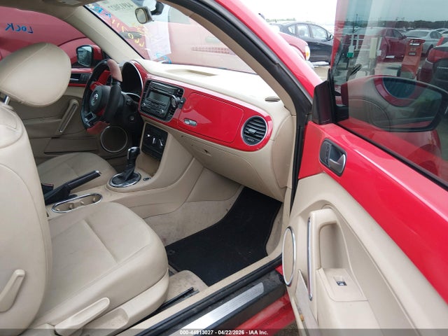 44913027 :رقم المزاد ، 3VWJP7ATXCM660711 vin ، 2012 Volkswagen Beetle 2.5l مزاد بيع