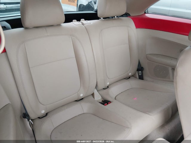 44913027 :رقم المزاد ، 3VWJP7ATXCM660711 vin ، 2012 Volkswagen Beetle 2.5l مزاد بيع