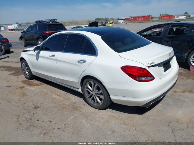 Aukcja sprzedaży 2017 Mercedes-benz C 300 4matic, vin: 55SWF4KB4HU202575, numer aukcji: 44913062