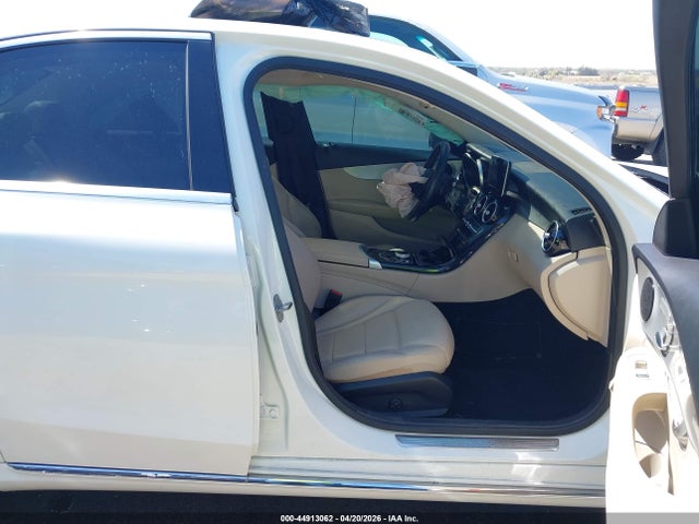 Aukcja sprzedaży 2017 Mercedes-benz C 300 4matic, vin: 55SWF4KB4HU202575, numer aukcji: 44913062