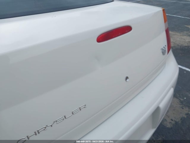 44913075 :رقم المزاد ، 2C3HE66G4YH108743 vin ، 2000 Chrysler 300m مزاد بيع