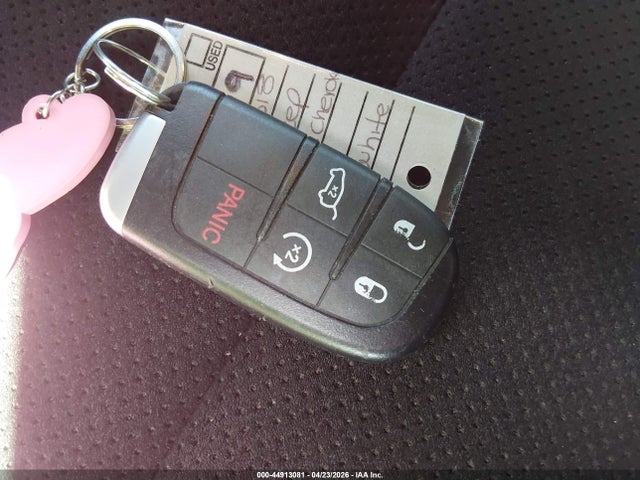 Продажа на аукционе авто 2018 Jeep Grand Cherokee Altitude 4x4, vin: 1C4RJFAG3JC264106, номер лота: 44913081