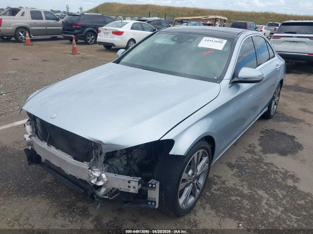 55SWF4JBXHU229670 Mercedes-Benz C 300