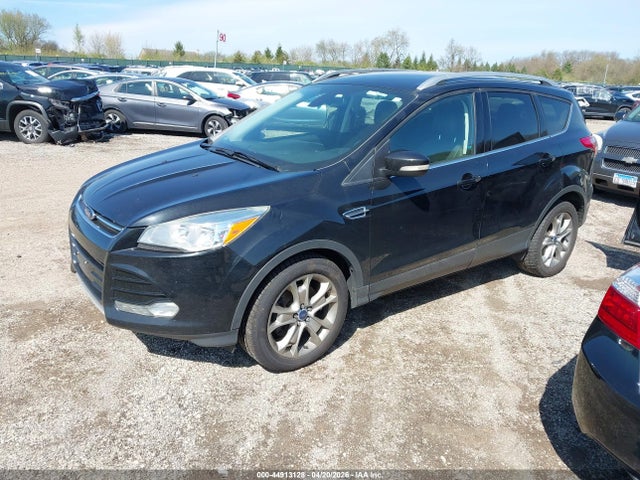 44913128 :رقم المزاد ، 1FMCU9JX9FUA05132 vin ، 2015 Ford Escape Titanium مزاد بيع