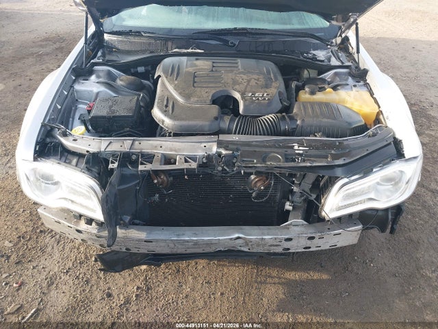 Продажа на аукционе авто 2016 Chrysler 300 Limited, vin: 2C3CCAAG1GH211983, номер лота: 44913151