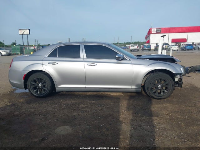 Продажа на аукционе авто 2016 Chrysler 300 Limited, vin: 2C3CCAAG1GH211983, номер лота: 44913151