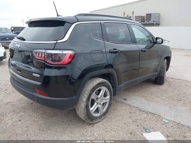 44913191 :رقم المزاد ، 3C4NJDBN3RT605973 vin ، 2024 Jeep Compass Latitude 4x4 مزاد بيع