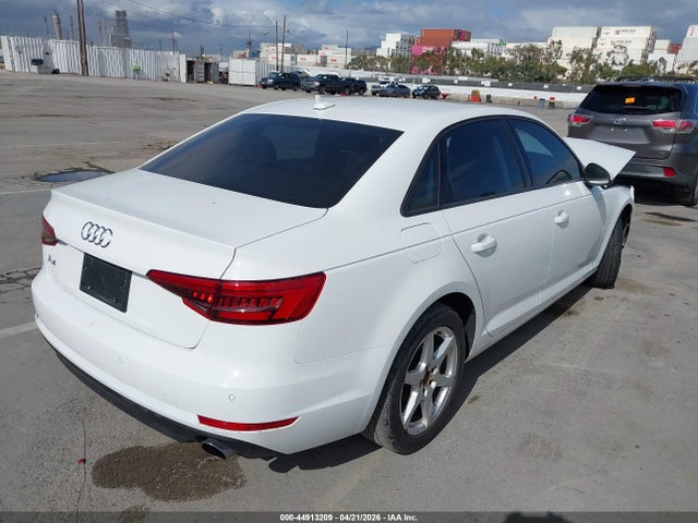 Продаж на аукціоні авто 2017 Audi A4 2.0t Premium, vin: WAUGNAF4XHN005993, номер лоту: 44913209