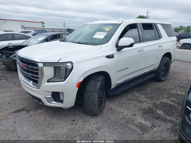 44913210 :رقم المزاد ، 1GKS2BKD4NR323151 vin ، 2022 Gmc Yukon 4wd Slt مزاد بيع