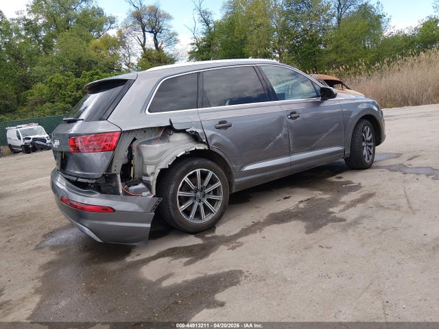 2017 Audi Q7 3.0t Premium მანქანა იყიდება აუქციონზე, vin: WA1LAAF74HD000456, აუქციონის ნომერი: 44913211